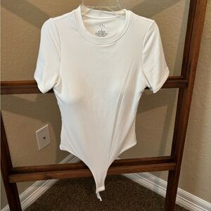 White short sleeve bramisuit